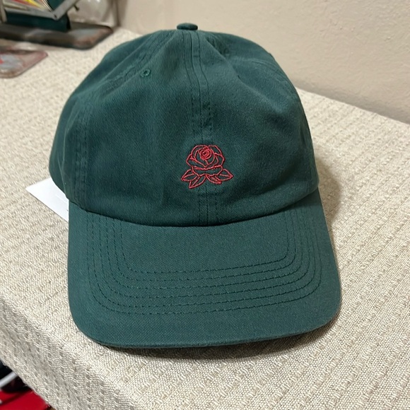 New hat - Picture 1 of 2